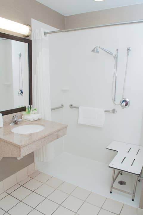 Holiday Inn Express Hotel & Suites Pittsburgh-South Side by IHG — photo 3