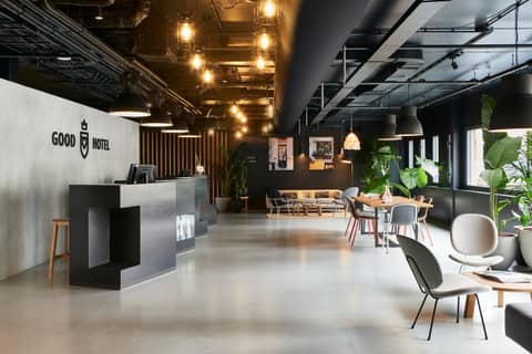 Good Hotel London — hotel reception