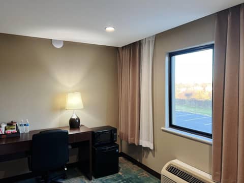 Baymont by Wyndham Kansas City North — photo 8
