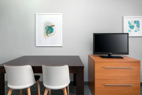 TownePlace Suites Buffalo Airport — photo 5