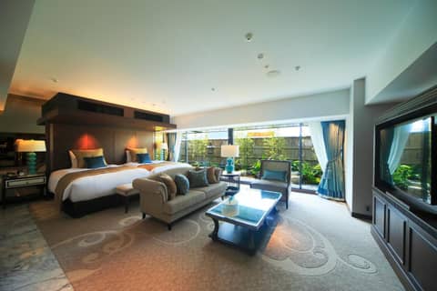 Kyoto Century Hotel — hotel room