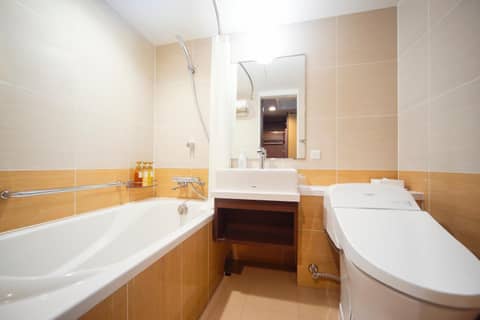 Kyoto Century Hotel — bathroom