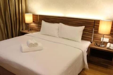 Regalia Residence at KLCC View Sky Pool by KC — photo 2
