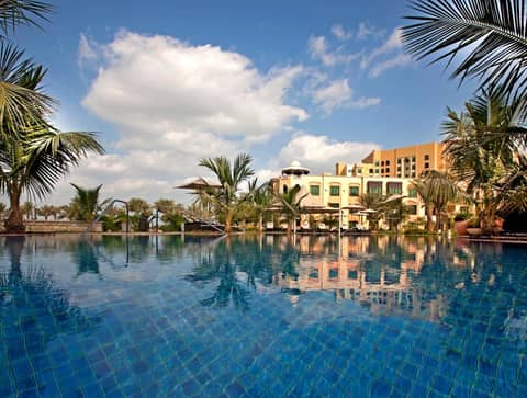 Shangri-La Hotel Apartments Qaryat Al Beri — swimming pool