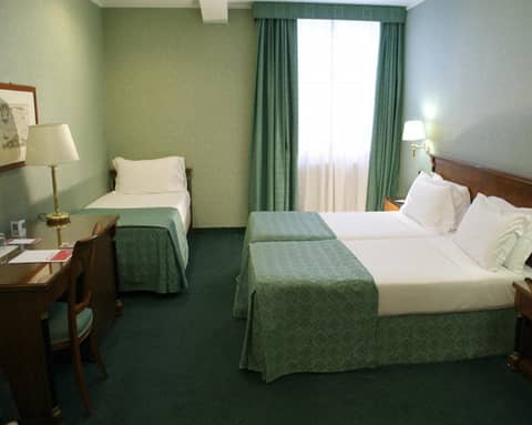 Ramada by Wyndham Naples — photo 4