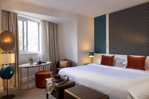 Hôtel Etoile Maillot — hotel room