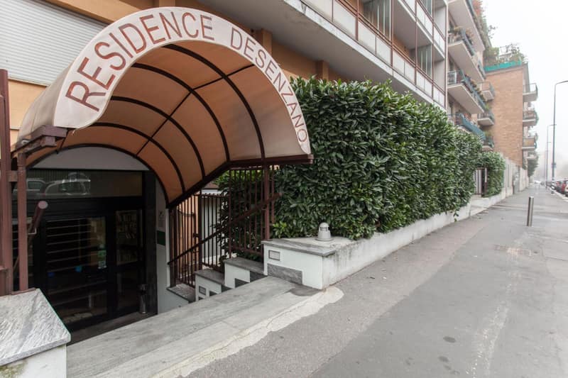 Residence Desenzano — building