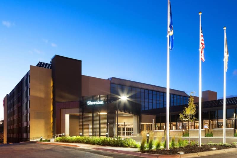 Sheraton Bloomington — building