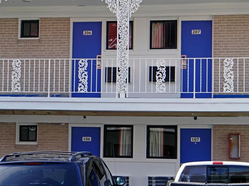 Motel 6 Baltimore MD — building