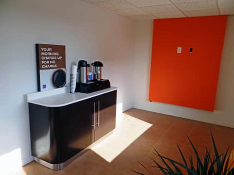 Motel 6 Baltimore MD — photo 5