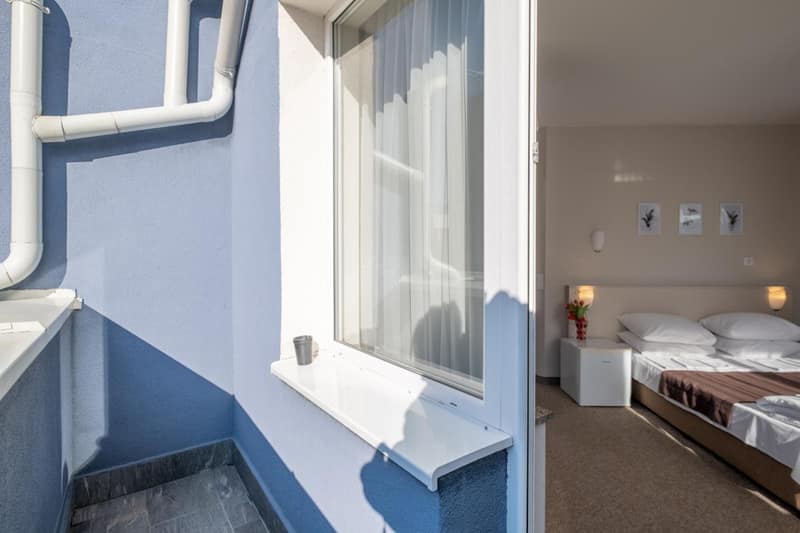 Blue Label Apart House — balance & terrace