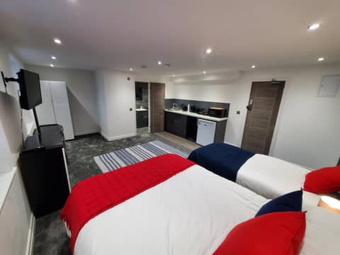 The Ashcroft Studios & Apartments with Free Parking — photo 6