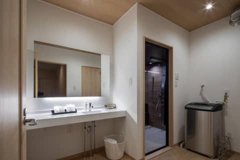 Randor Residence Hiroshima Suites — bathroom