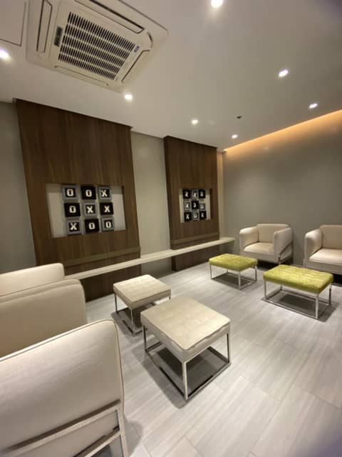 Uptown Parksuites — lounge