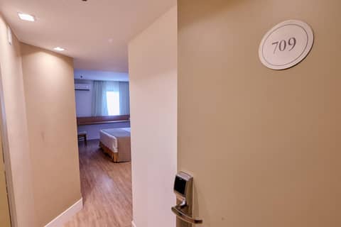 South American Copacabana Hotel — hotel room