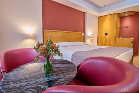South American Copacabana Hotel — hotel room