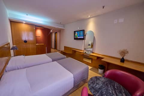 South American Copacabana Hotel — hotel room