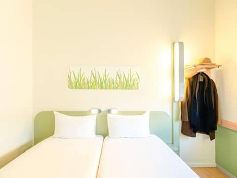 Ibis Budget Madrid Calle Alcalá — hotel room