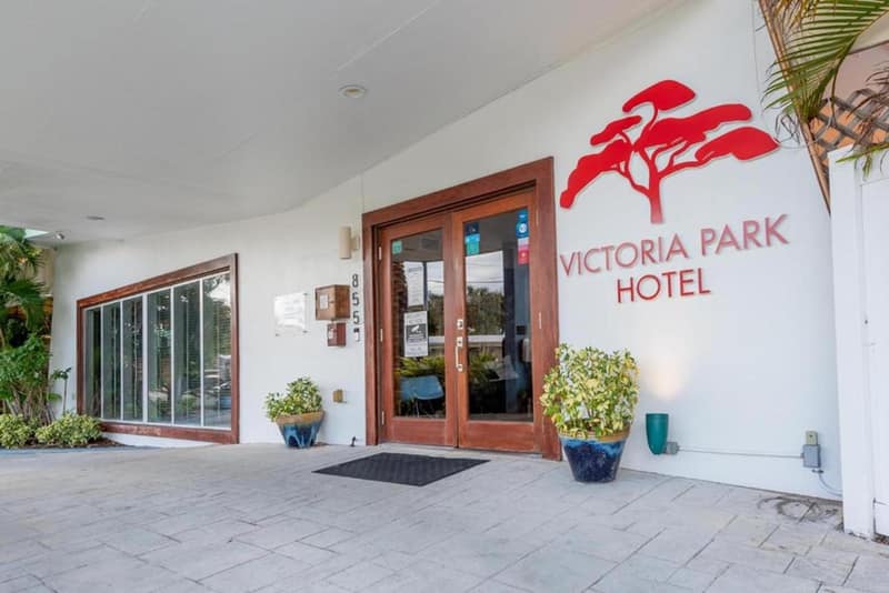 Victoria Park Hotel — building