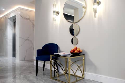 NOX Waterloo — hotel reception