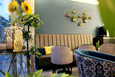 NOX Waterloo — hotel reception