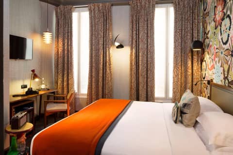 Hôtel Les Dames du Panthéon — hotel room