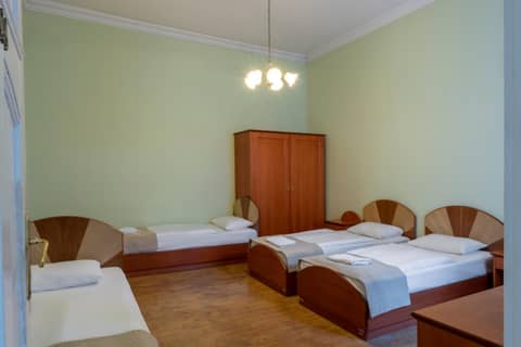 Baross Hotel by Mellow Mood Hotels — bedroom