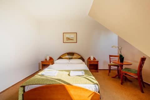 Baross Hotel by Mellow Mood Hotels — bedroom