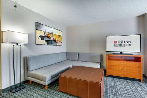 Hilton Garden Inn Louisville Airport — photo 8