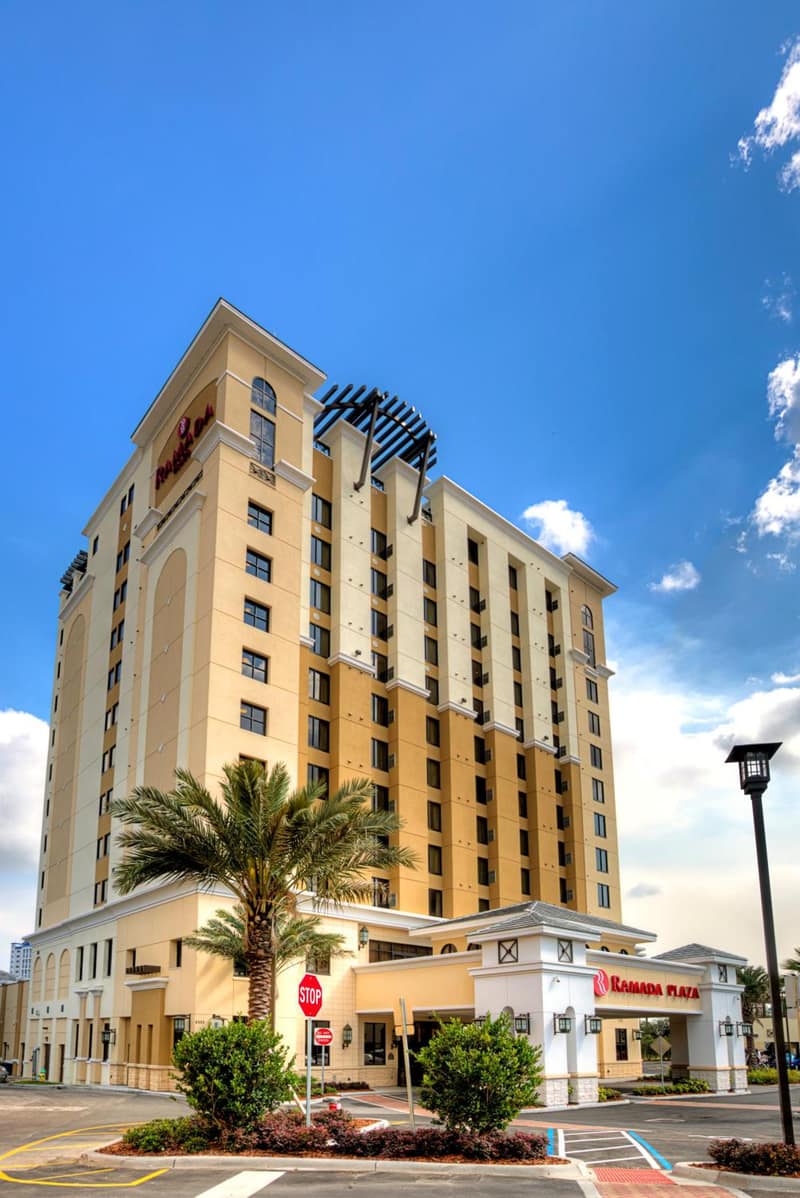 Plaza Suites On International Drive Near Universal Epic — building