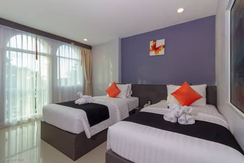 Modern Living Hotel — hotel room