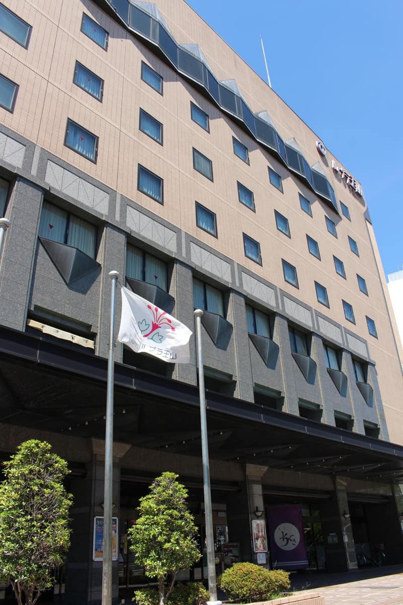 Hotel Rubura Ohzan — building