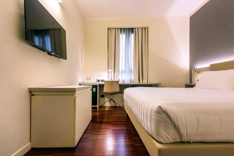 43 Station Hotel — photo 4