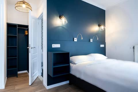 Beverly Hills Hotel — bedroom