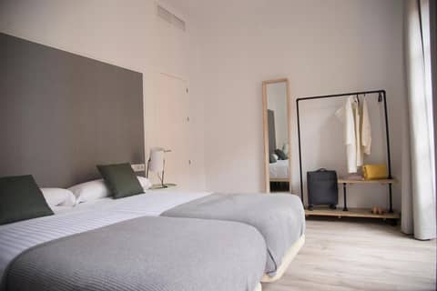 Apartamentos Core Suite Sevilla — hotel room