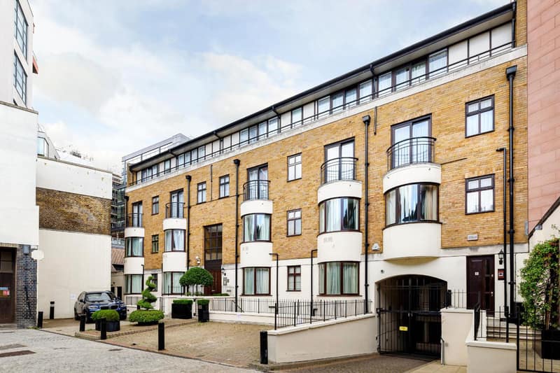 Cheval Knightsbridge — building