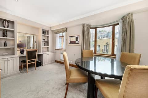 Cheval Knightsbridge — meeting room