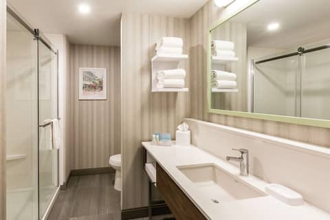 Hampton Inn & Suites by Hilton Quebec City Beauport — photo 4