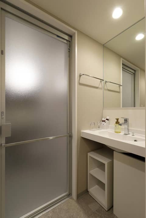 Via Inn Prime Hiroshima Shinkansenguchi — bathroom