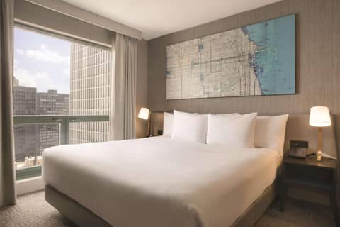 Hilton Chicago Magnificent Mile Suites — photo 3