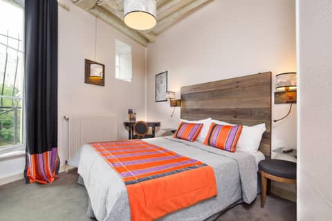 Hôtel Claret Bercy — hotel room