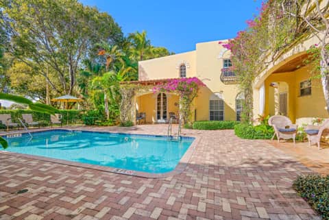 Grandview Gardens — recepcion & lobby