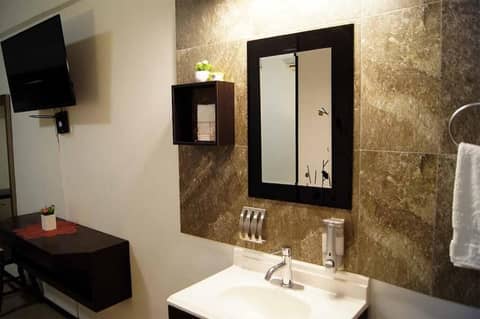Cabo Tortuga Hotel Boutique — bathroom
