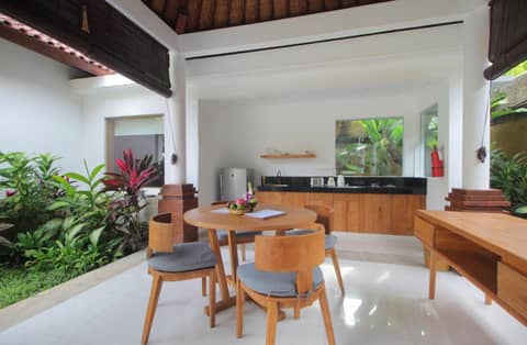 Sagara Villas and Suites Sanur by AHM — kitchen