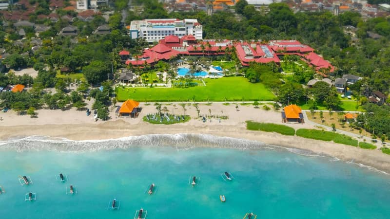 Holiday Inn Resort Baruna Bali by IHG — building