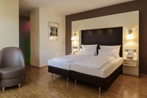 Hotel Santo — hotel room