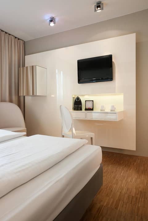 Hotel Santo — hotel room