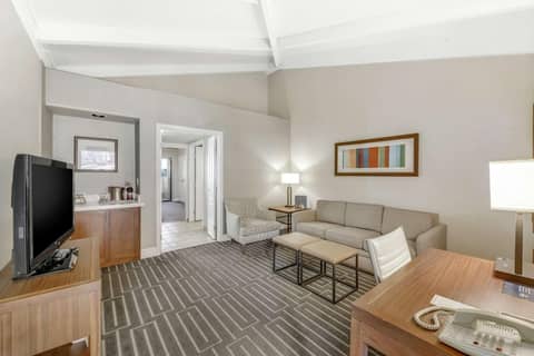 Hilton Phoenix Tapatio Cliffs Resort — photo 7