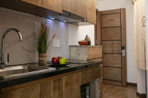 The Bloom Pham Viet Chanh - Modern Living Space in Saigon - A Top Choice for Western Travelers — photo 4