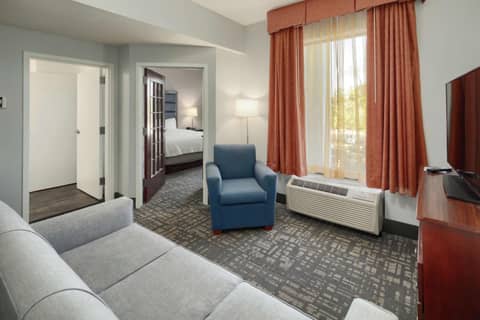 Hampton Inn Louisville Northeast — photo 2